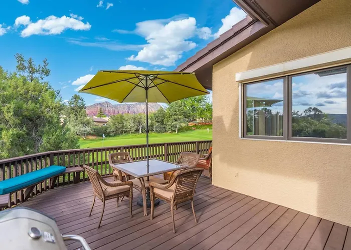 Holiday home Golf Retreat, Pool, Hot Tub, Pickle-ball, Tennis *