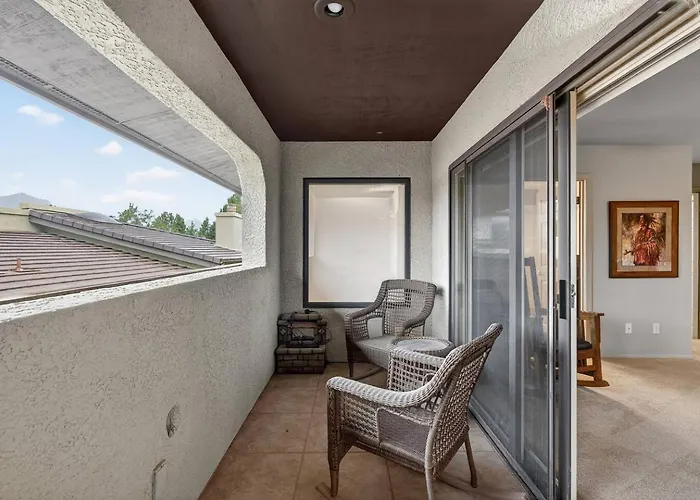Golf Retreat, Pool, Hot Tub, Pickle-ball, Tennis *