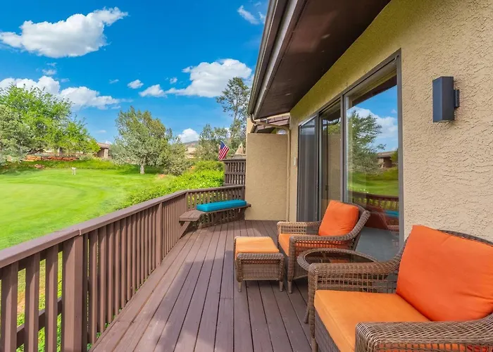 Golf Retreat, Pool, Hot Tub, Pickle-ball, Tennis Holiday home